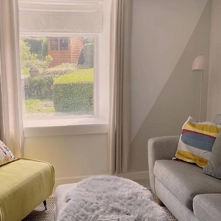 Cosy 2-Bedroom Family Cottage Centrally Located. Leedstown Eksteriør bilde