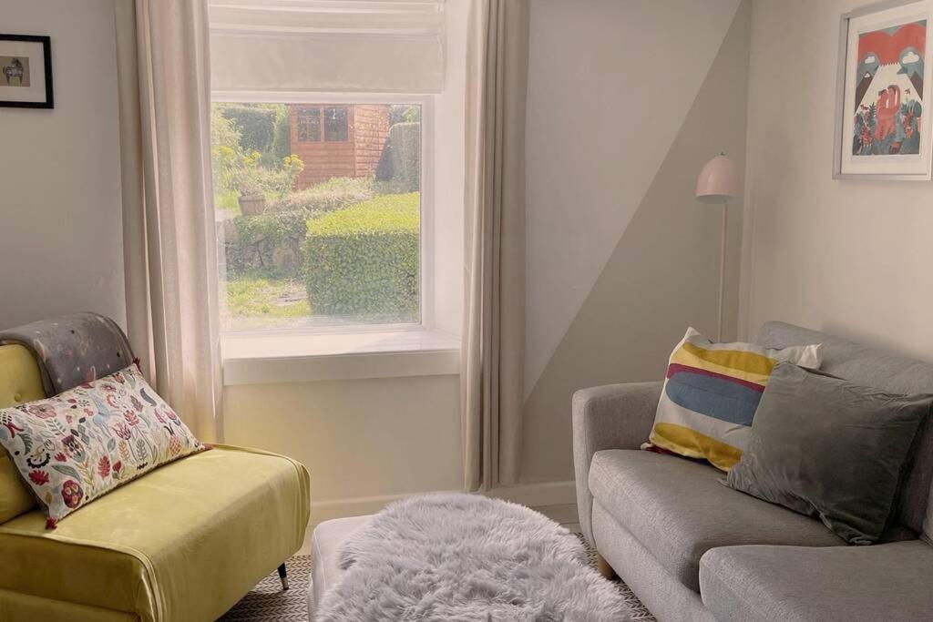 Cosy 2-Bedroom Family Cottage Centrally Located. Leedstown Eksteriør bilde